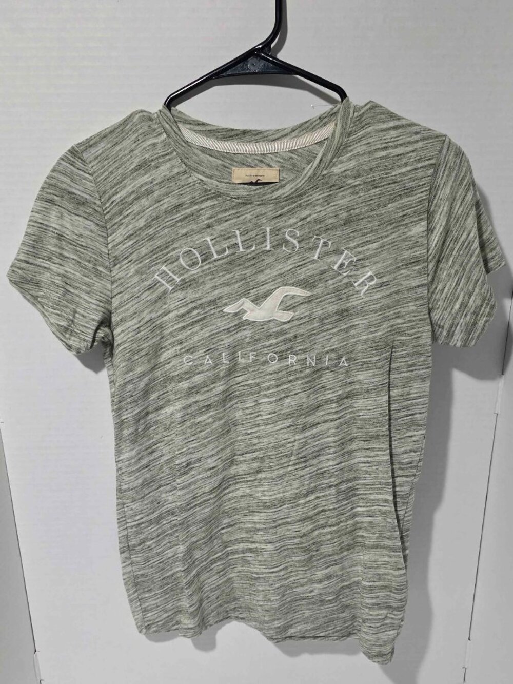 Hollister California Womens T-Shirt Size S Olive Green Heather Logo Tee